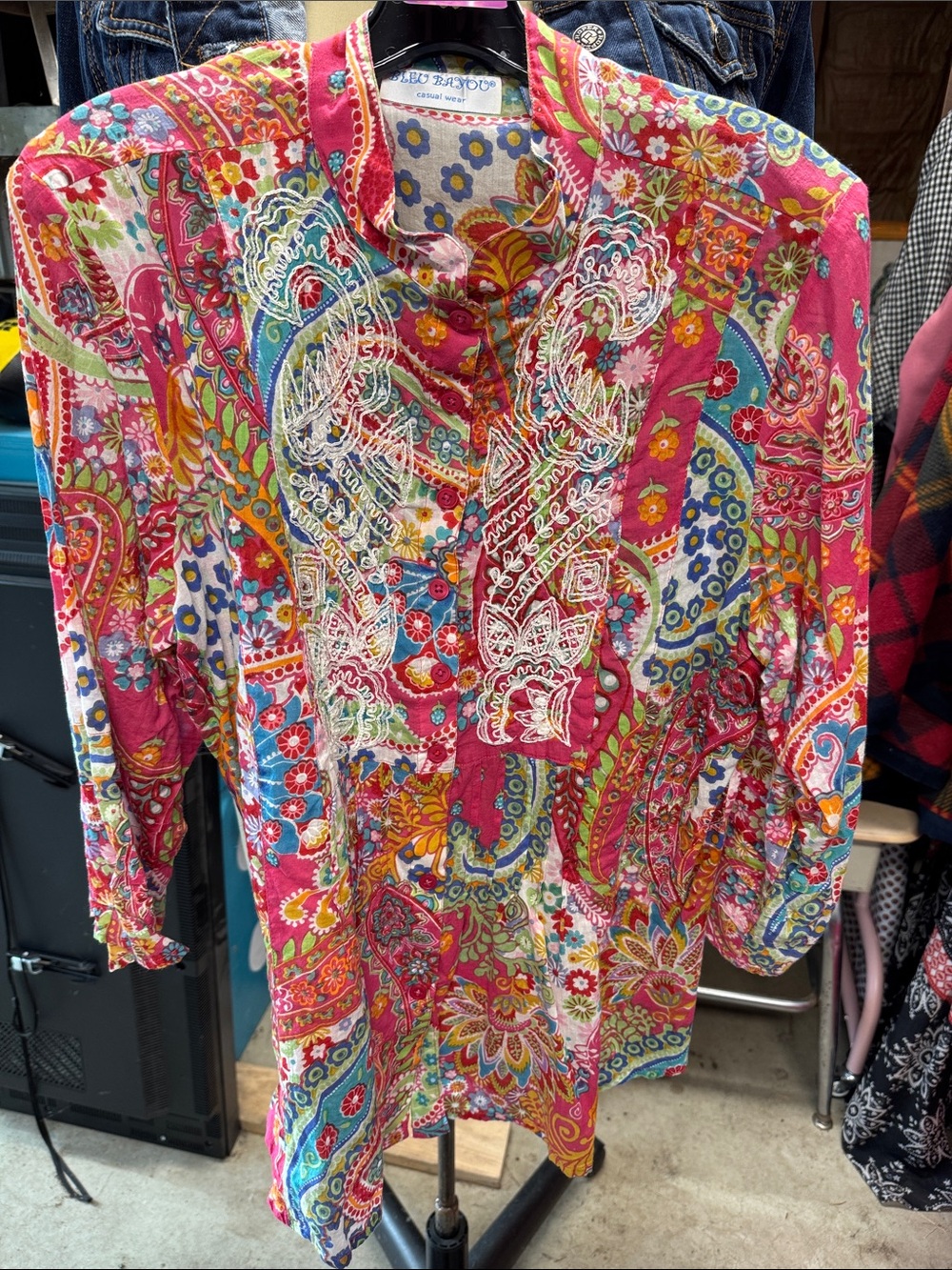 M195 // Bleu Bayou 100% Cotton Multicolored Floral Print Button Front Shirt // L